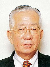 三嶋 忠夫氏